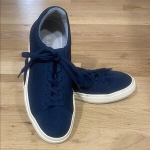 Rothy's RS02 Sneaker Navy Size 8.5 Women 7 Men Lace Up Tennis Shoes